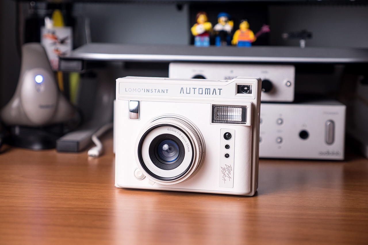 Lomography Lomo'Instant Automat, la recensione della fotocamera istantanea contro la banalità