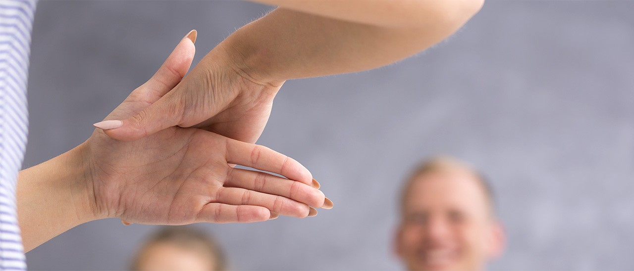 Giphy: le GIF per imparare il linguaggio dei segni