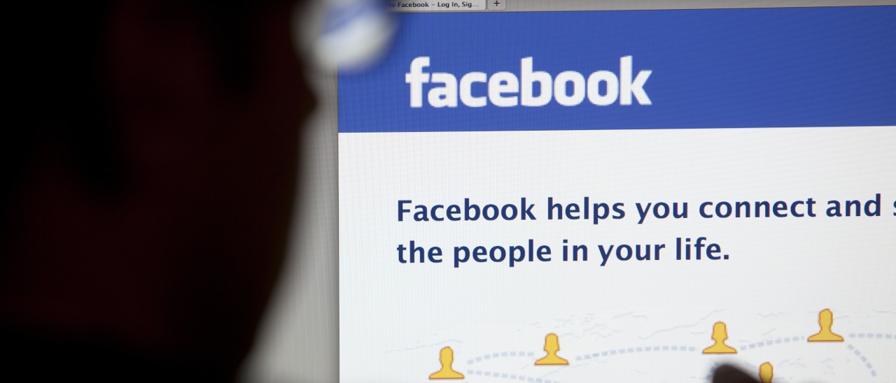 Facebook vuole assumere ex funzionari governativi