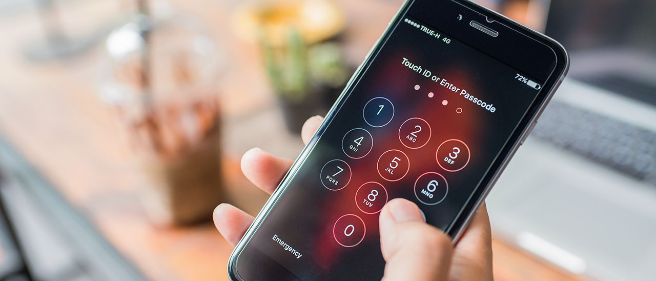 iPhone 8, problemi con carica wireless e 3D