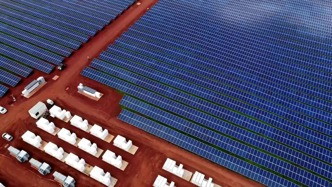 Tesla: 54.978 pannelli e 272 Powerpack a Kauai