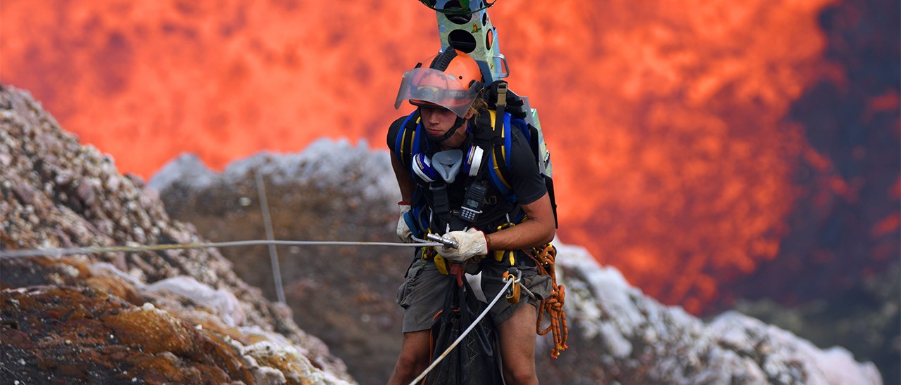 In cammino nel vulcano con Street View