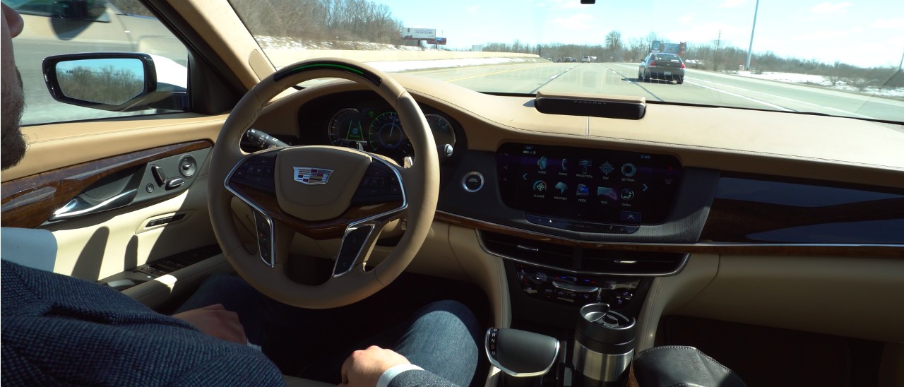 Cadillac risponde a Tesla con Super Cruise