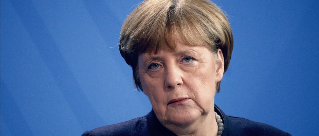 Facebook: la Germania vara la legge anti fake