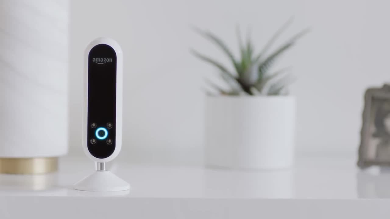 Amazon Echo Look per scegliere l'outfit