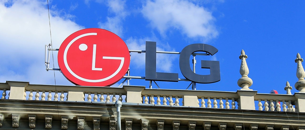 iPhone 8, OLED: Apple cerca un accordo con LG?