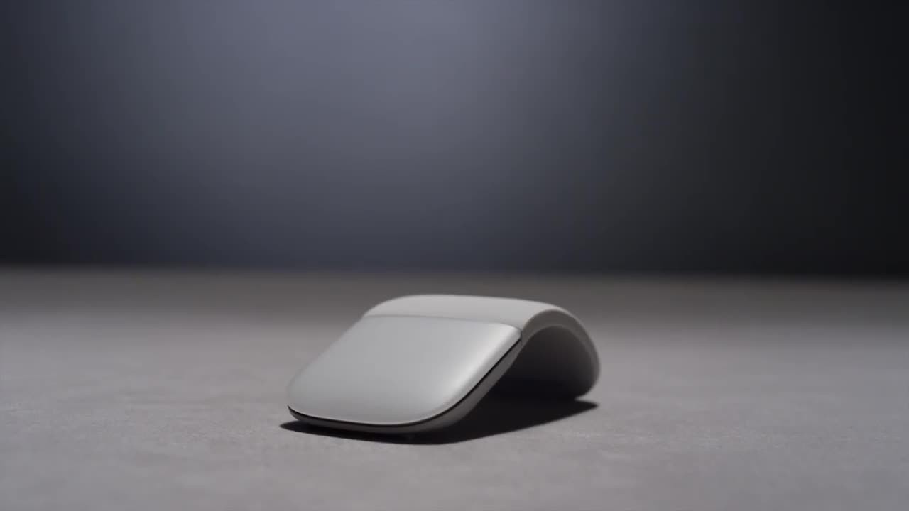 Il nuovo Surface Arc Mouse di Microsoft