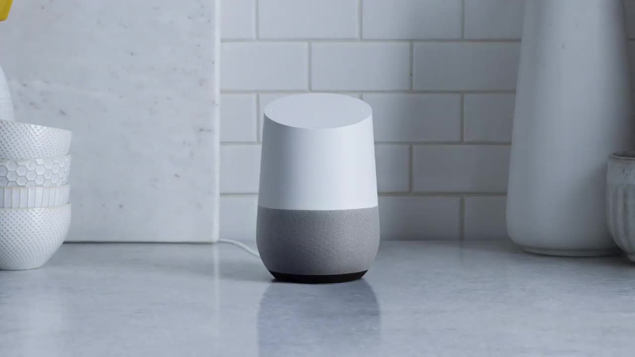 Lo smart speaker Google Home arriva in Francia