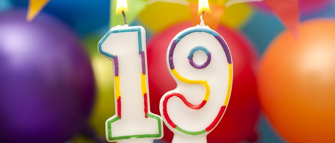 Google celebra i suoi 19 anni con un doodle