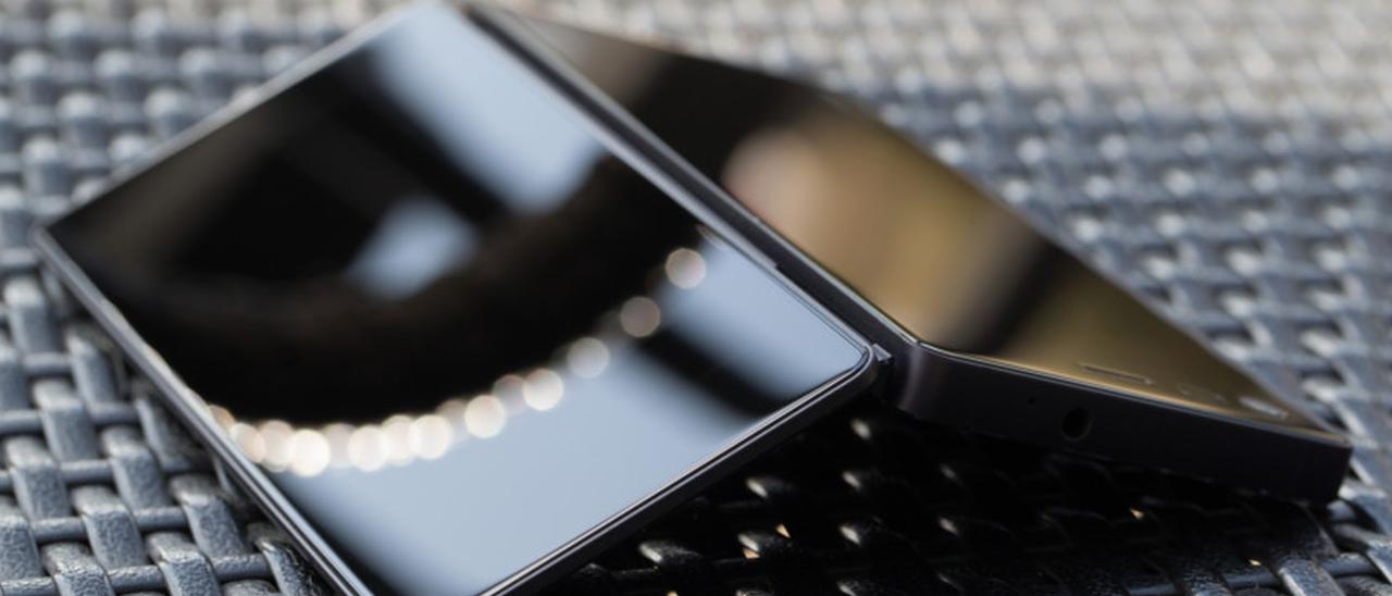 Axon M sarà lo smartphone pieghevole di ZTE?