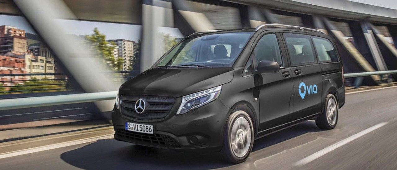 Daimler e Via lanciano un servizio di ride-sharing