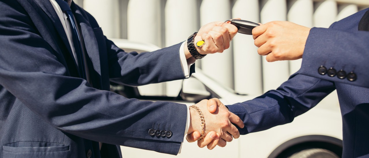 L'auto si compra su Facebook