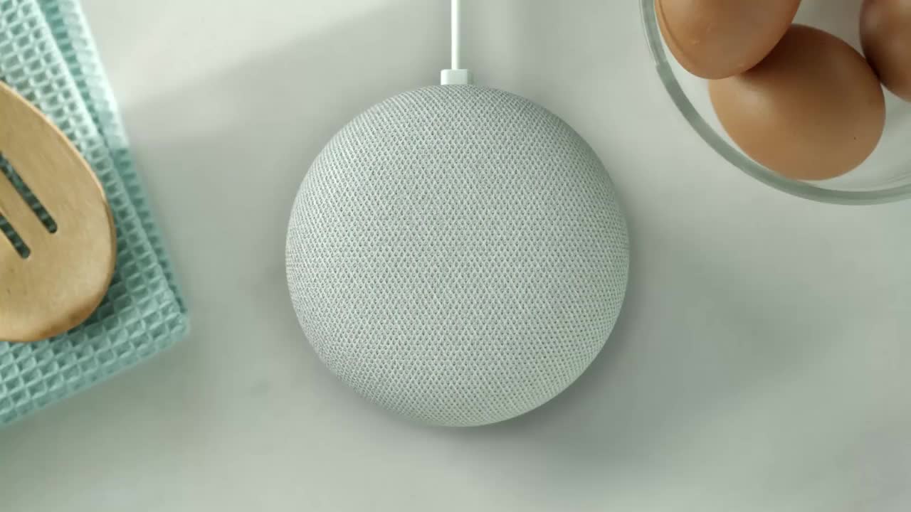 Lo smart speaker Google Home diventa Mini