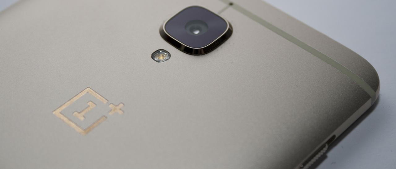 Smartphone OnePlus, un'app registra tutto