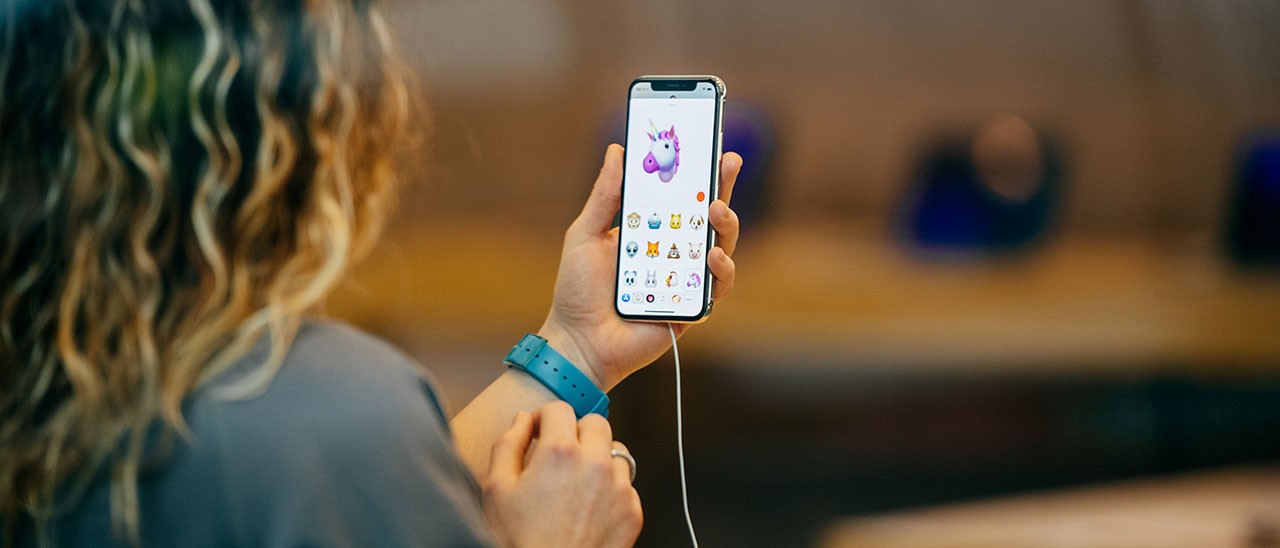 iPhone X: esplode l'Animoji Karaoke