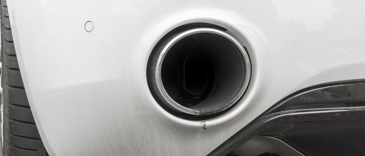 La UE taglia il CO2, auto più pulite entro il 2030