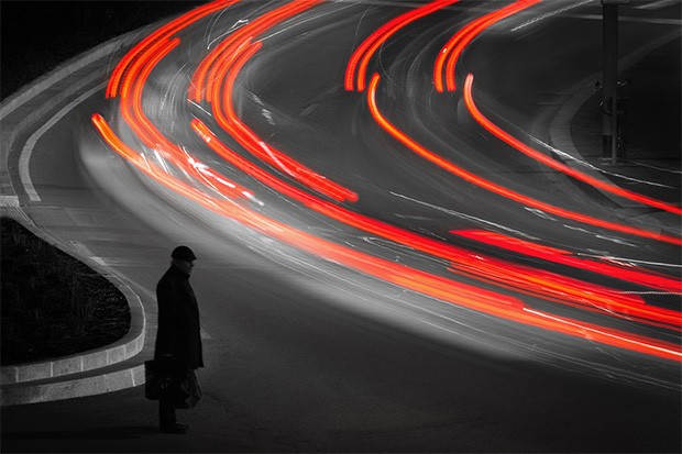 Un esempio di light painting ottenuto con un lungo tempo di esposizione (ISO 100, 98mm, f/10, 3 s)
