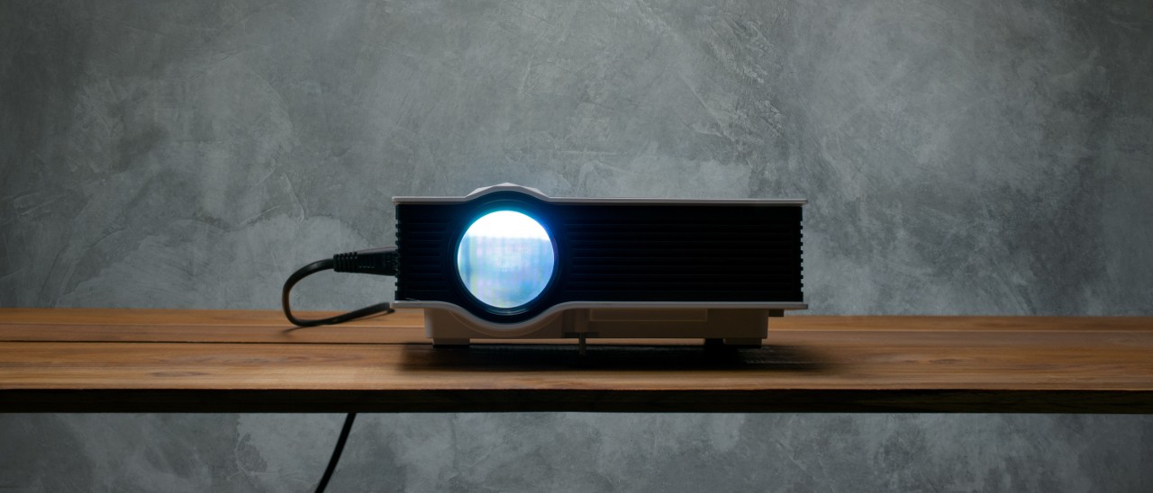 Wimius, il mini proiettore portatile su Amazon