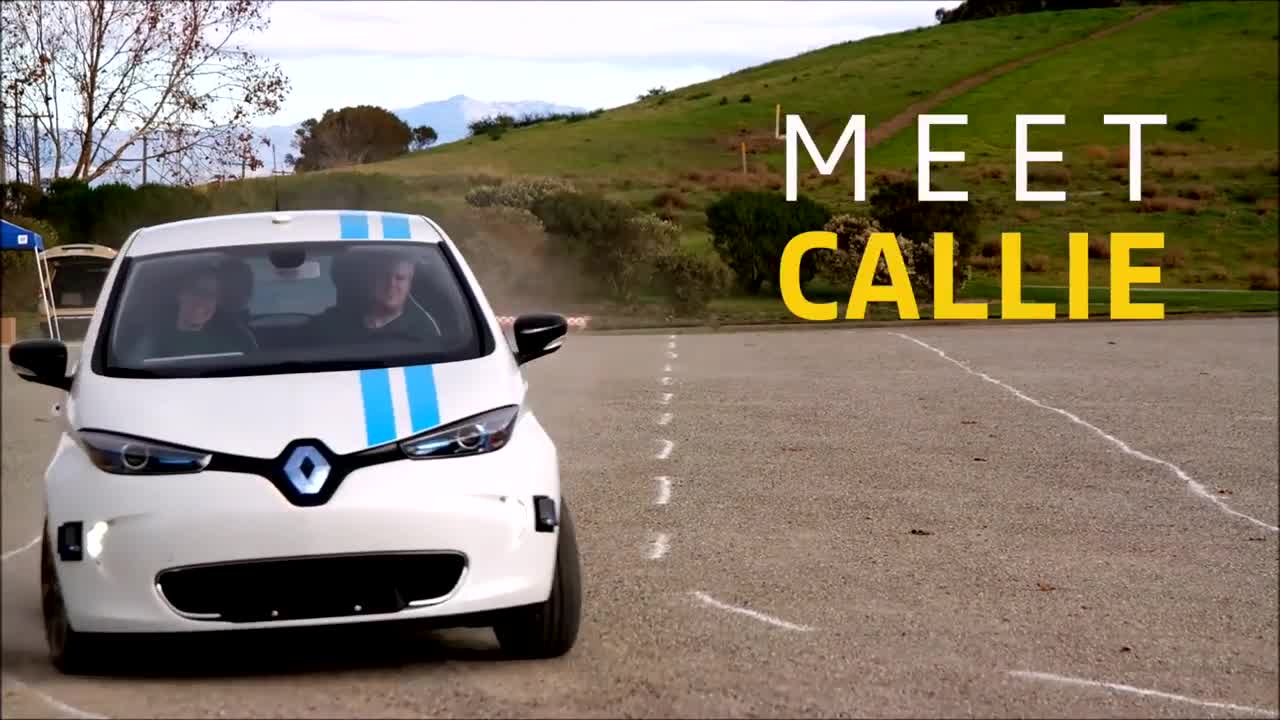 La self-driving car di Renault evita gli ostacoli