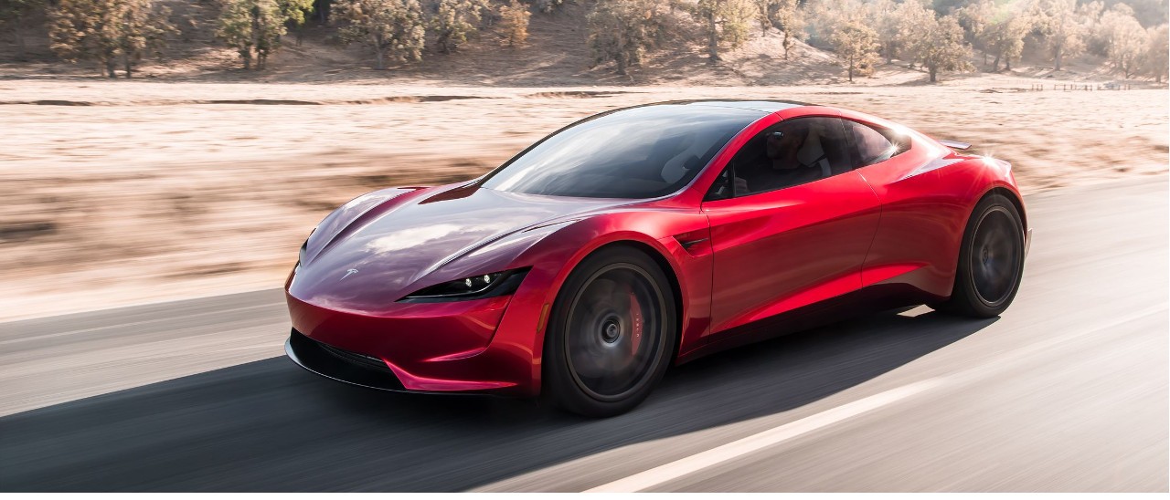 Tesla, la nuova Roadster arriverà nel 2021