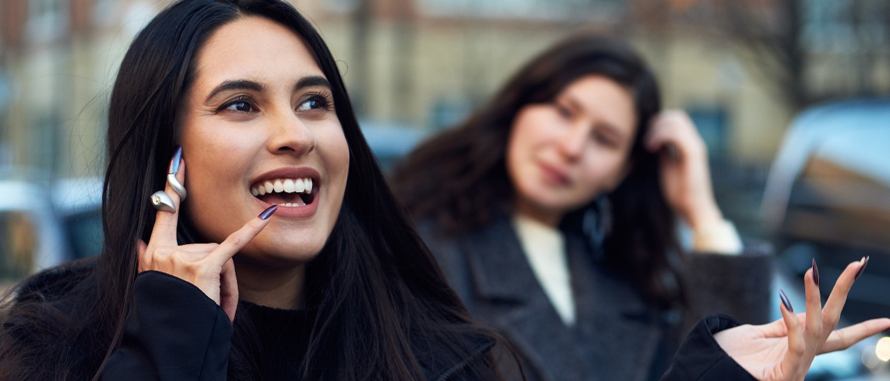 Il telefono sull'unghia: ecco O2 Mobile Nail