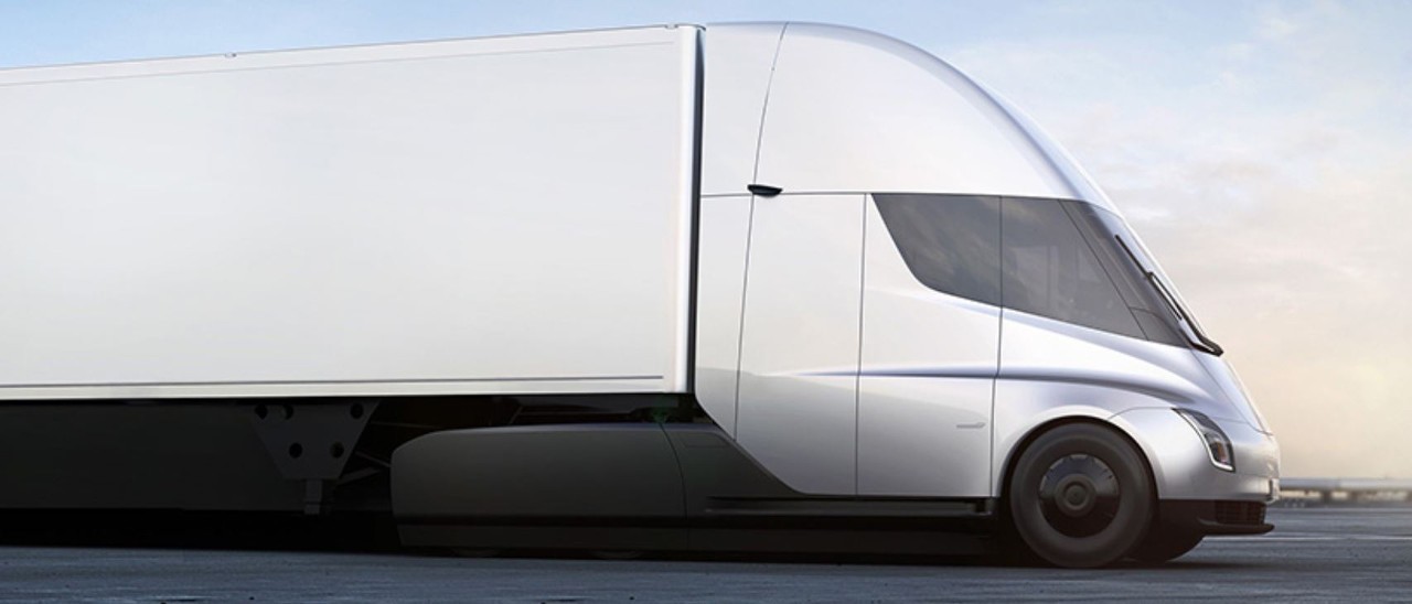 UPS ha ordinato 125 Tesla Semi