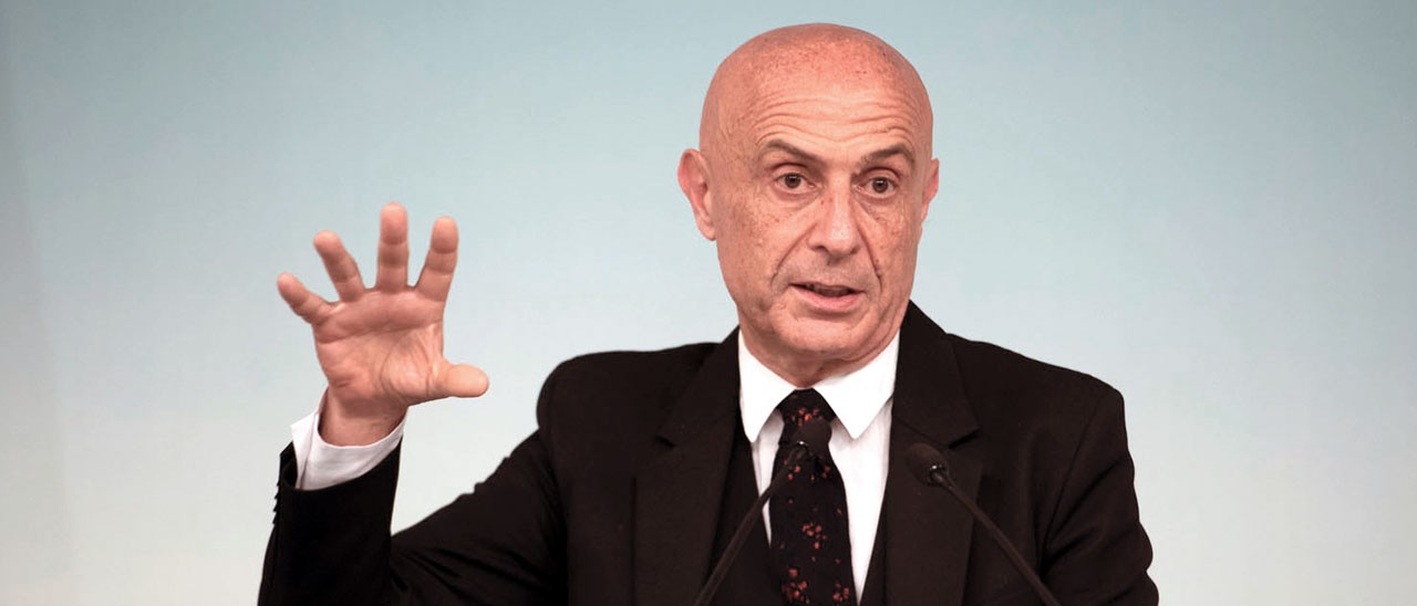 La polizia per la verità? Anche meno, Minniti
