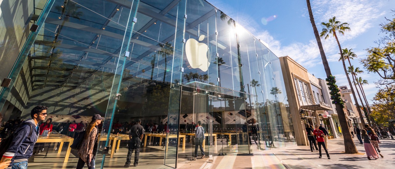 Apple, bonus di 2500 dollari in azioni ai dipendenti