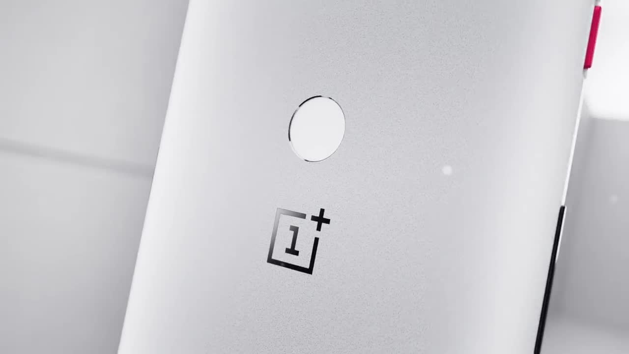 OnePlus 5T Sandstone White arriva in Italia