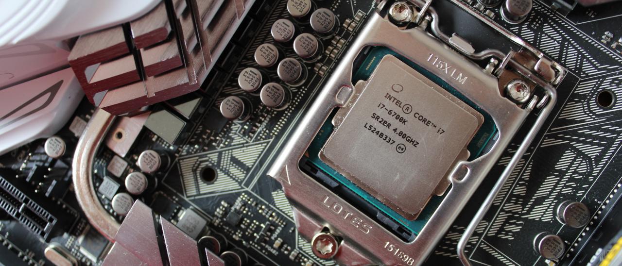 Intel, aumentano i profitti, scendono i ricavi