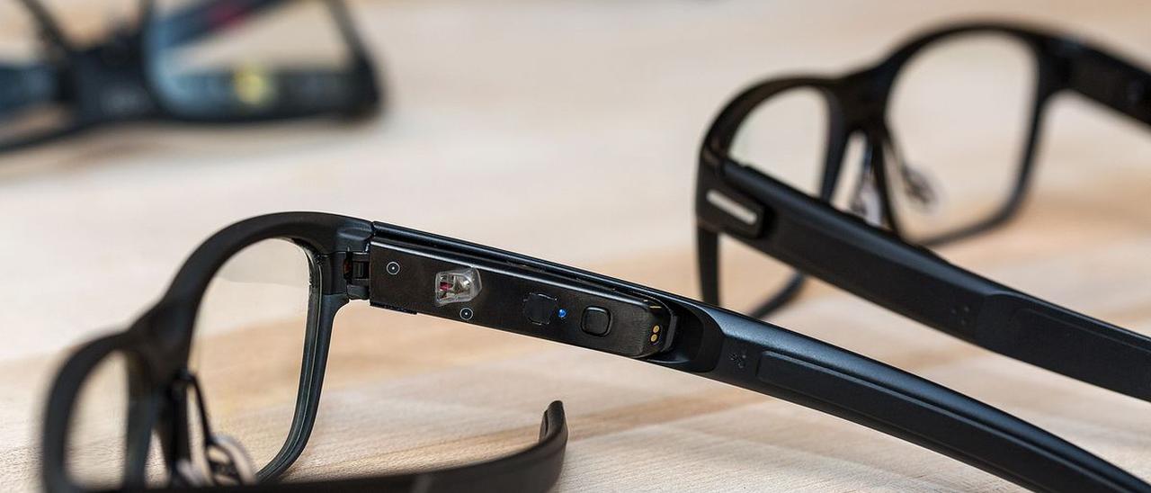 Intel Vaunt, smart glass con proiezione retinica
