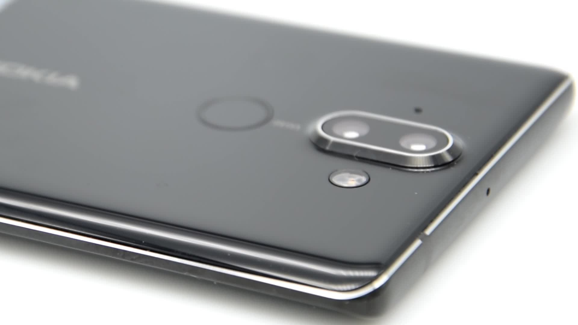 MACRO: Nokia 8 Sirocco