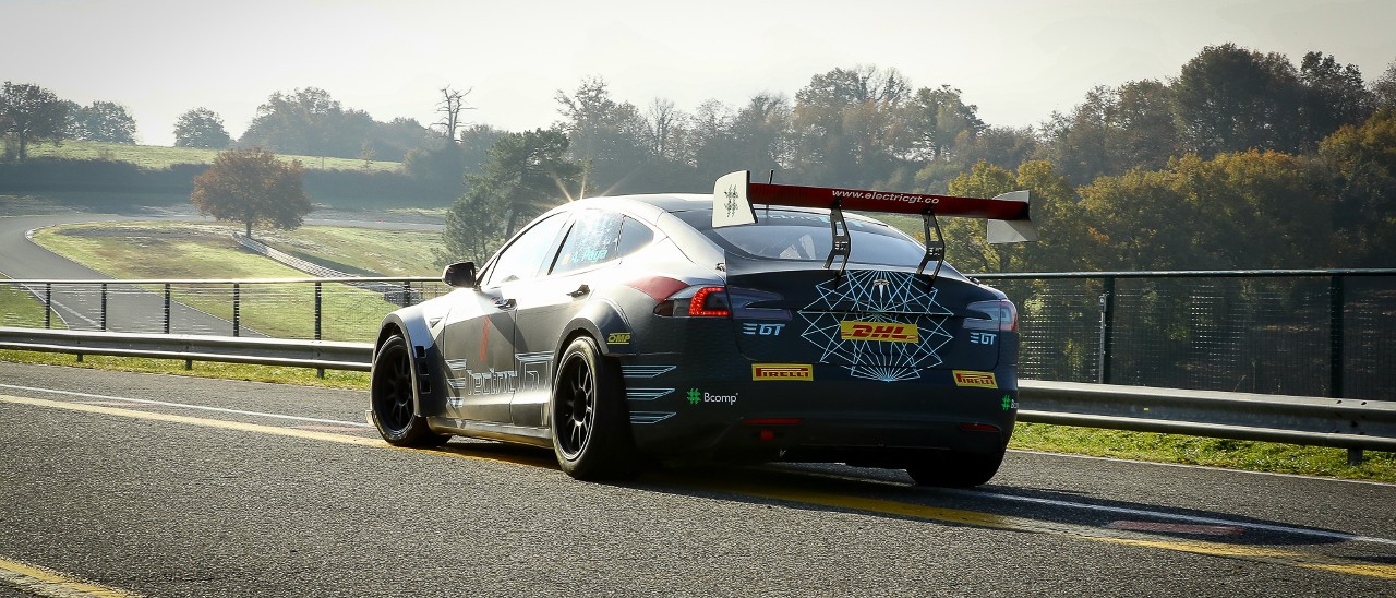 La FIA approva la Electric Car Production Series