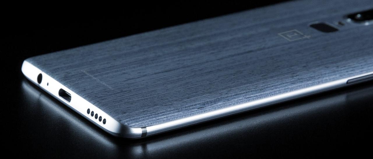 OnePlus 6, cover posteriore in legno?