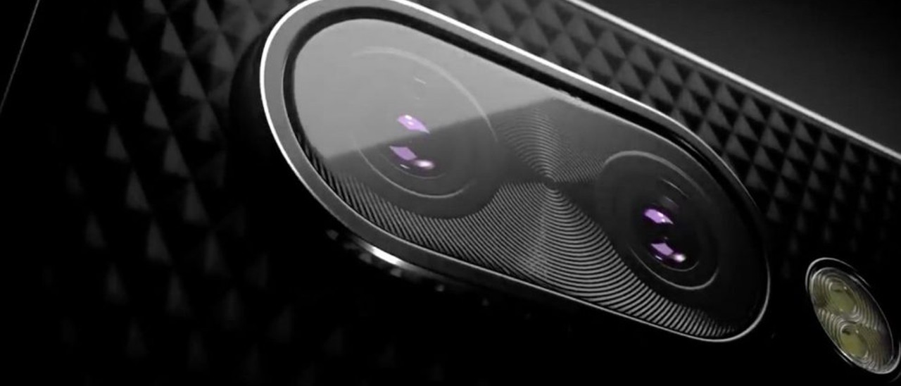 BlackBerry KEY2, pulsante misterioso e dual-camera