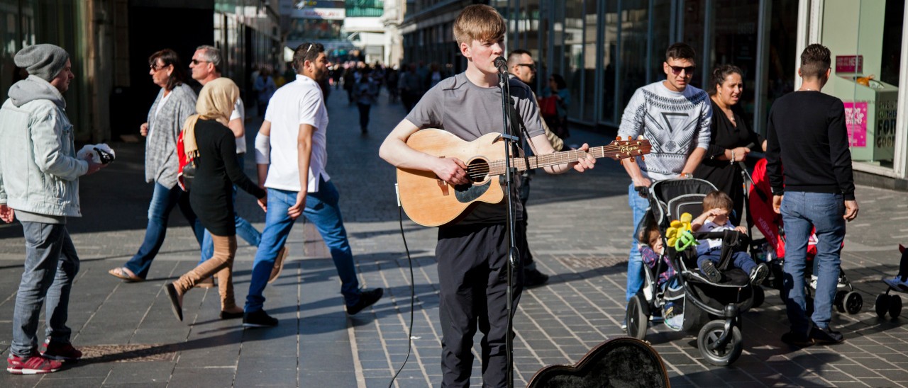 Londra, gli artisti si pagano contactless