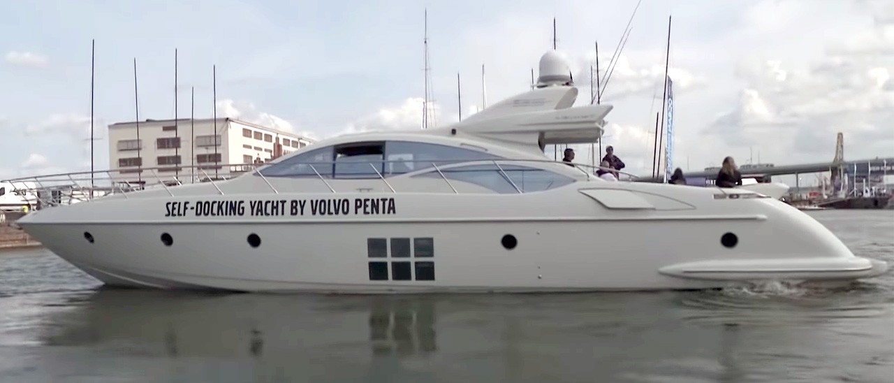 Volvo presenta il suo self-docking yacht