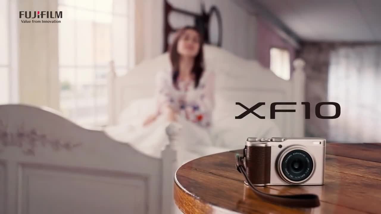 Fujifilm XF10: compatta e connessa