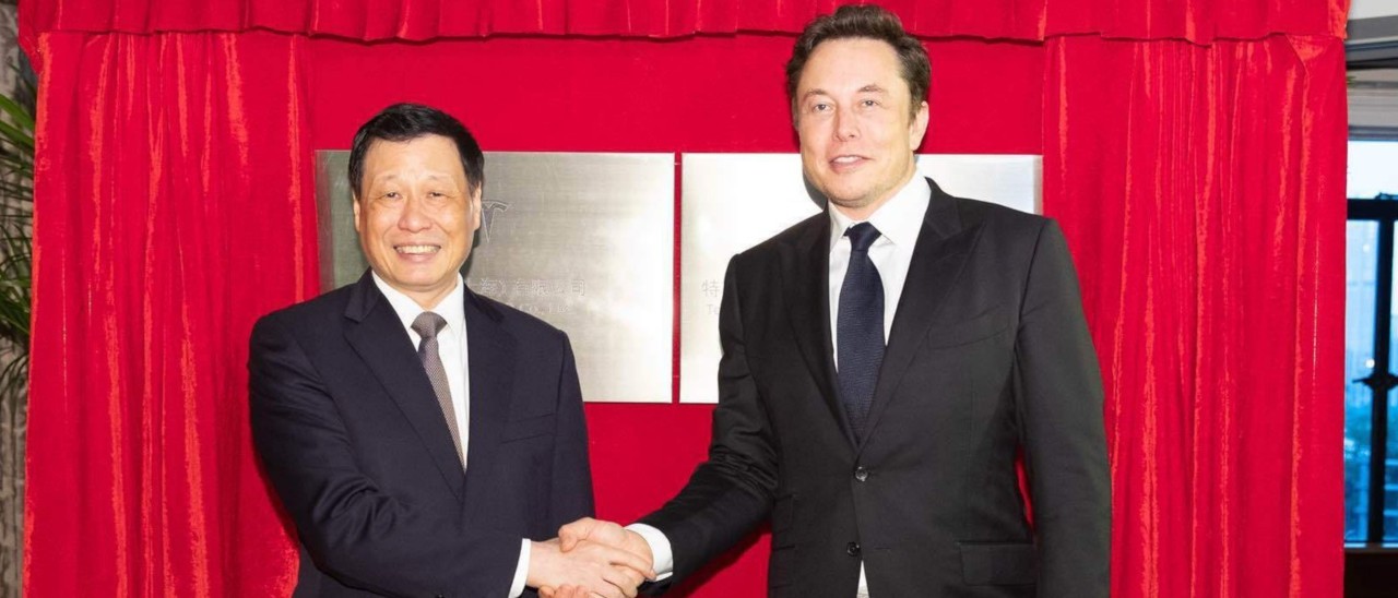 Tesla costruirà auto in Cina