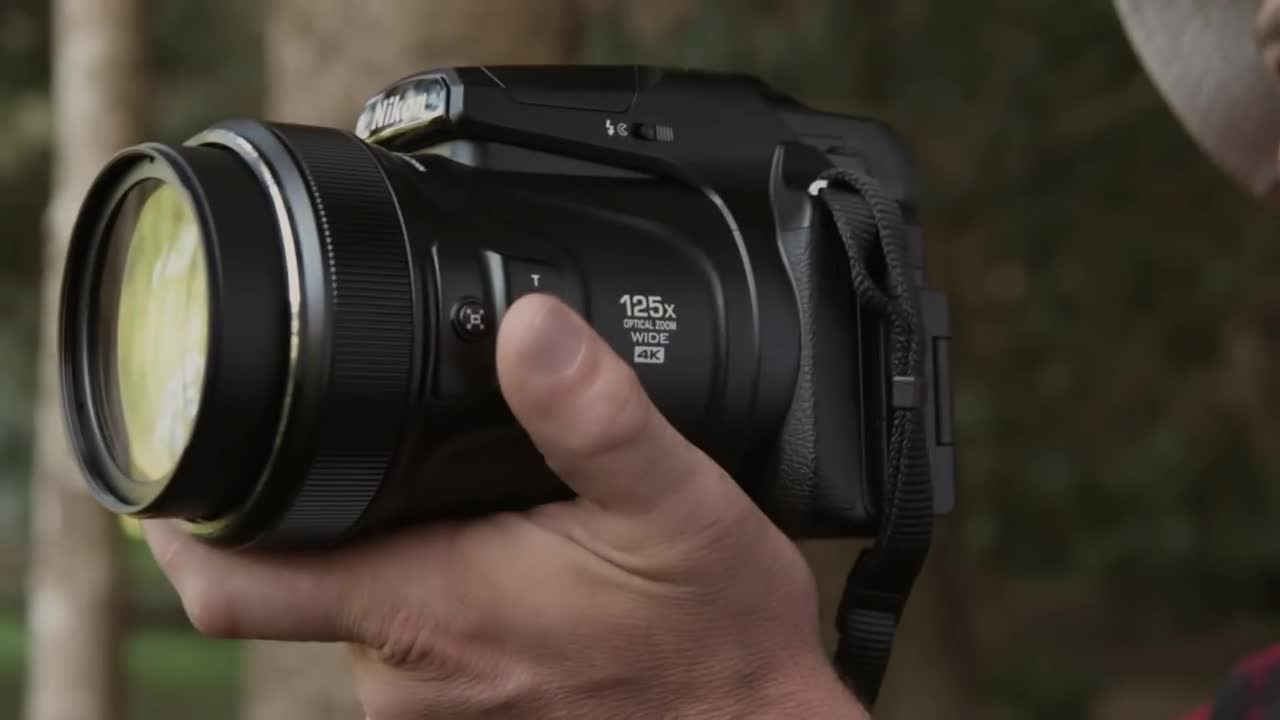 Nikon Coolpix P1000 con zoom ottico 125x