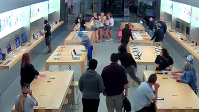 Furto in Apple Store