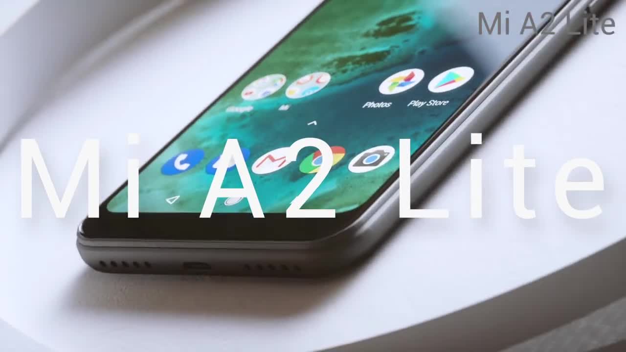 Lo smartphone Xiaomi Mi A2 Lite
