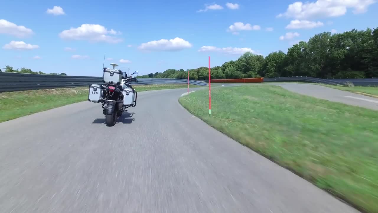 BMW ConnectedRide: la sicurezza al primo posto