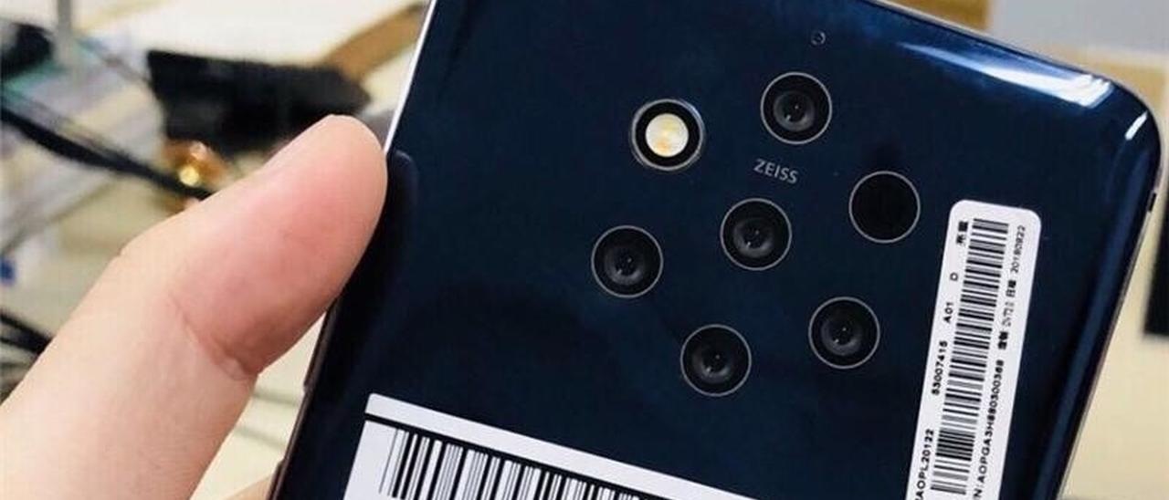 Smartphone Nokia con cinque fotocamere posteriori?