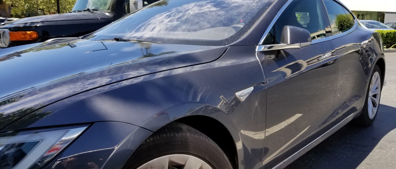 Tesla Model S, rubarle era molto facile