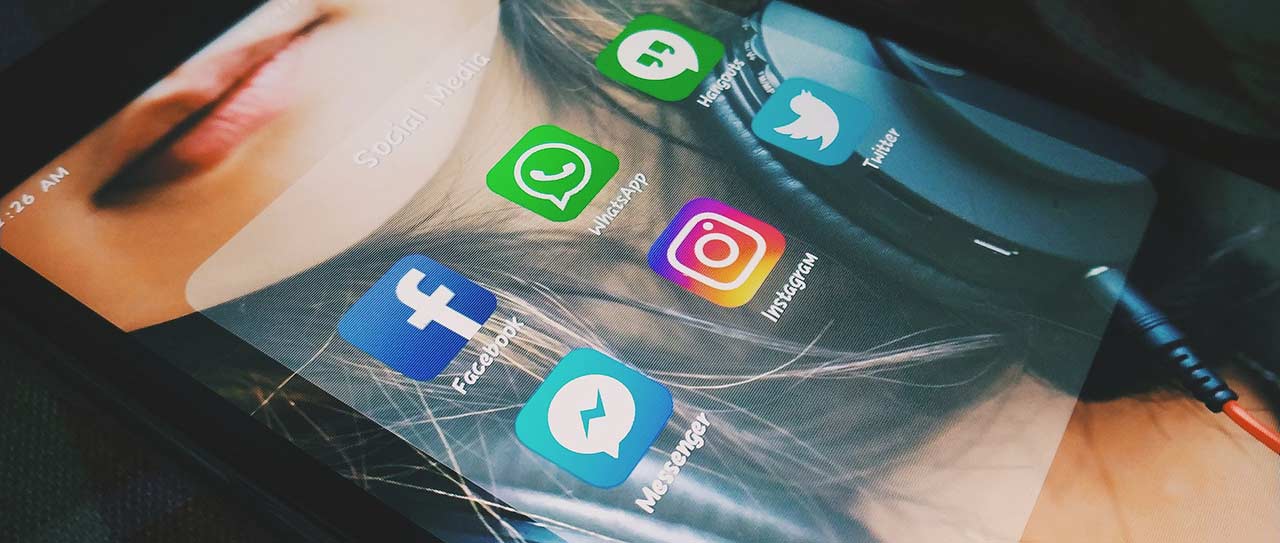 Instagram, WhatsApp e Facebook down: cosa accade?