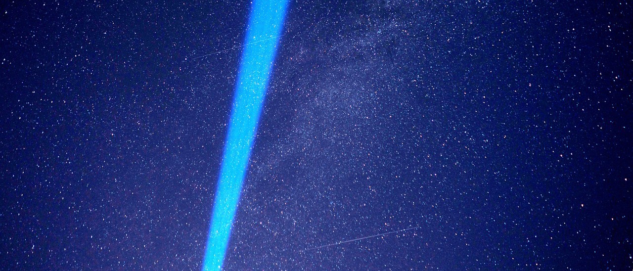 MIT, un laser dalla Terra per attirare gli alieni