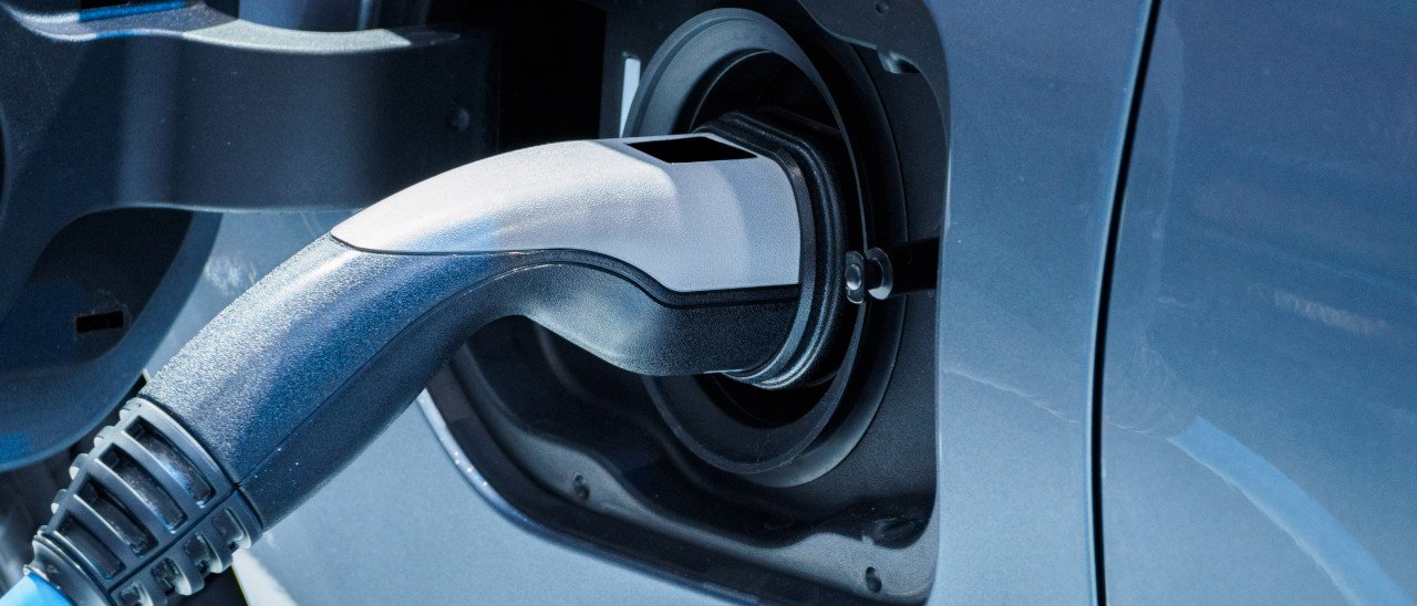 Auto elettrica, Toyota e Panasonic per le batterie