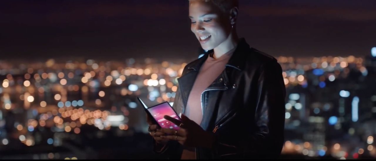 Smartphone pieghevole Samsung, video ufficiale?