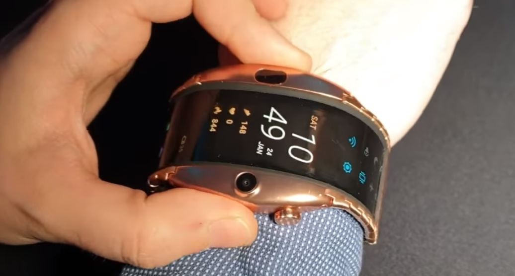 MWC 2019: Nubia Alpha, smartphone indossabile